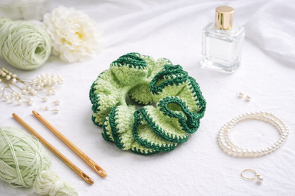 Crochet Ruffle Scrunchie